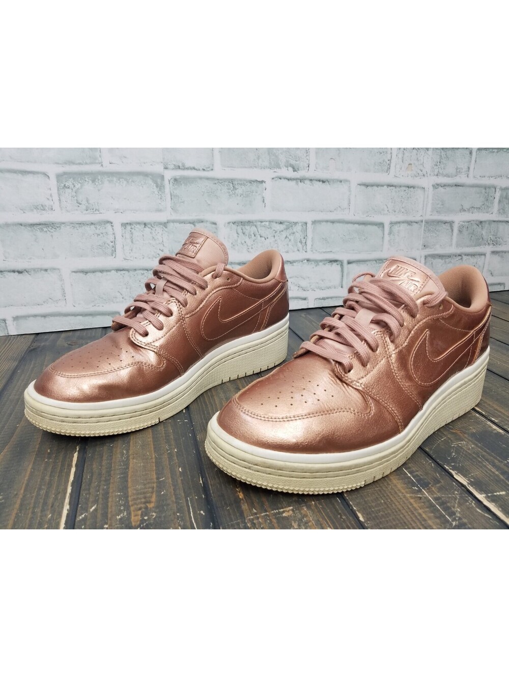NIKE Air Jordan 1 Lifted Metallic Red Bronze AO1334-901 Women's Size 11.5